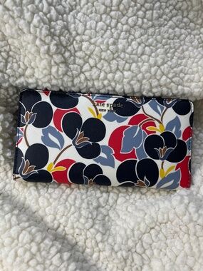 Kate Spade Large Slim bifold wallet floral